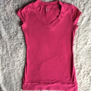 6/$20 Hot pink top by SO size M cap sleeves v neck